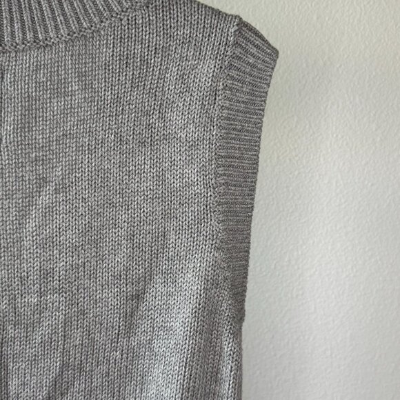 Womens Abercrombie Gray Sweater Vest • Small • Preppy Layering • Varsity • Y2K - Picture 9 of 16